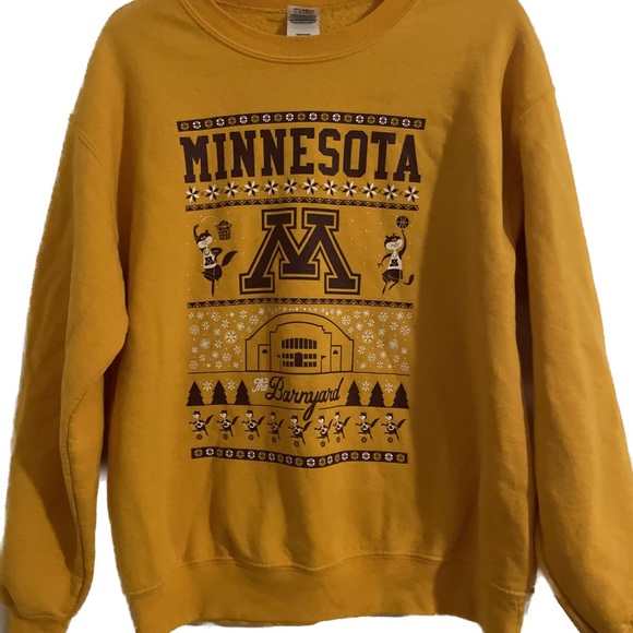 Bundle Sweatshirts 3 for $ 25 or 2 for $20 - Picture 4 of 6